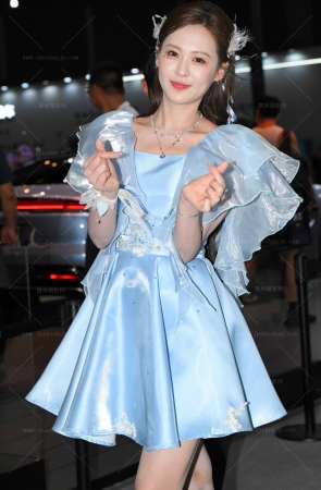 SH25-9-76√穿拖鞋的小龙鼠 9P