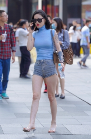 热裤美腿