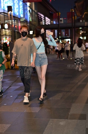 热牛小姐姐