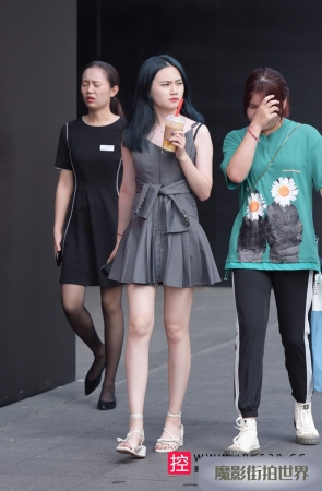 裙子的美女3A2761[933M]