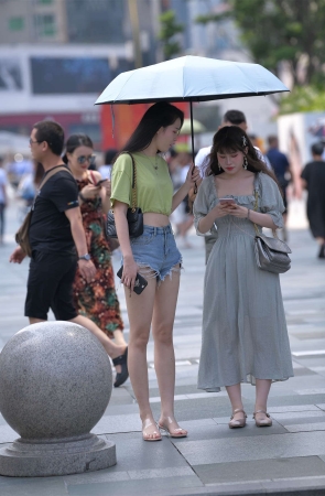 甜美青春小姐姐