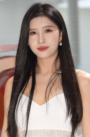 2468-79=27√颜值非凡的美女 7P