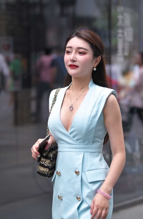 性感，大方，的小姐姐