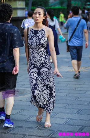 李欢原创--------青花瓷，一步裙（20P）