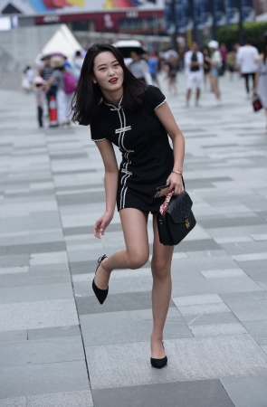 古色清香美女