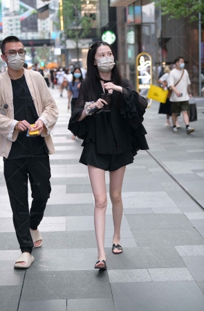 竹竿腿小姐姐