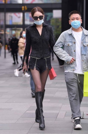 A201014-3+79/大长腿黑丝美女 5P