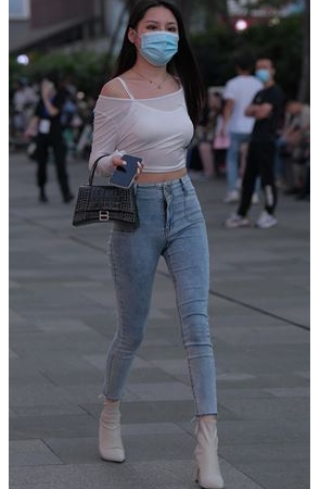 牛仔裤小姐姐(93P)