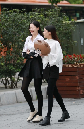 两个性格很可爱的高挑女生（附加搭讪视频）