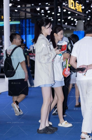 美腿拖鞋的小姐姐 [18P]