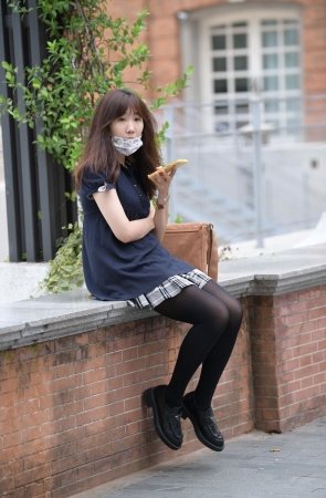 黑丝女孩