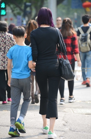 高挑的少妇----（14P）