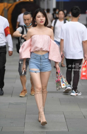 2265-7+95热裤长靴美少妇 18P