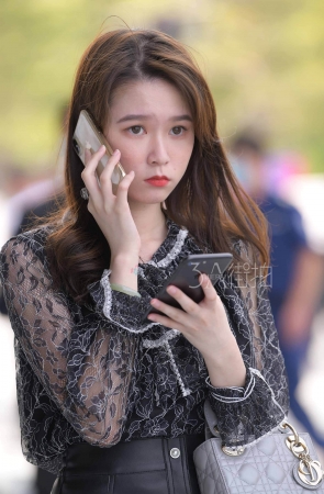 [摄神] A201022-2+125/如此清纯动人的美腿小姐姐 6P