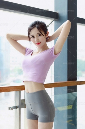 极品瑜伽短裤高跟美腿御姐