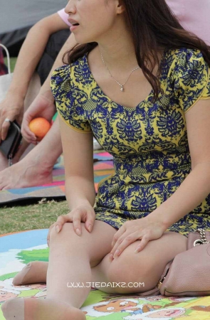 街拍气质的长丝贵妇，看点多多