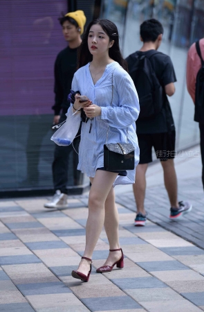 美腿美眉