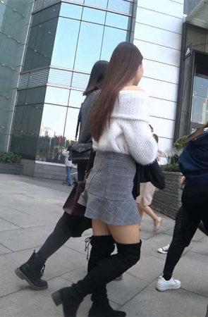 性感美腿小姐姐