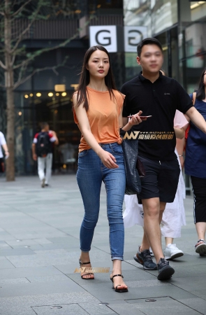 翘臀，紧牛 ，女友