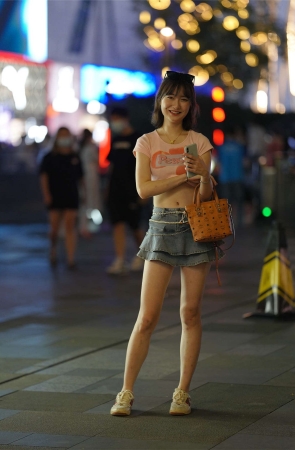 甜美超短牛仔裙