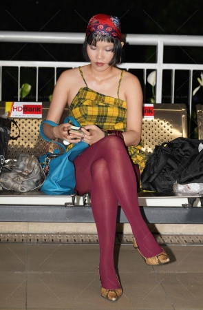 越南篇-有个性的热裤红丝69P