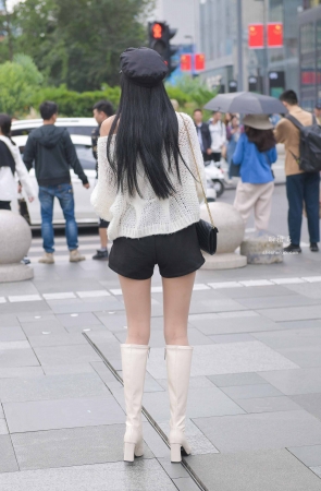 91010-6+54 丝袜长靴的美女 10P