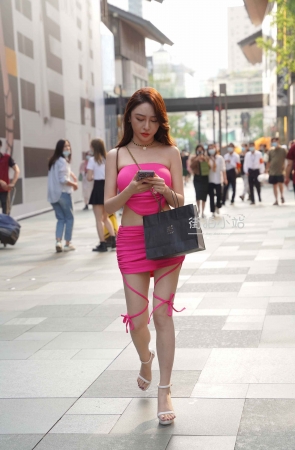 短裙性感美女
