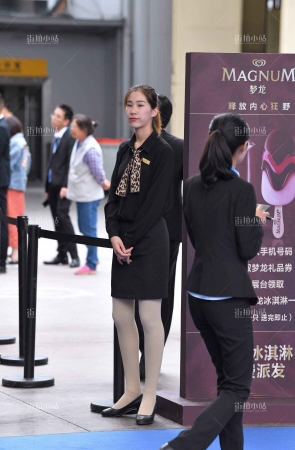 丝袜礼仪美眉