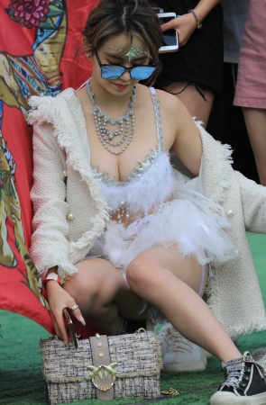 魔鬼的身材白天鹅