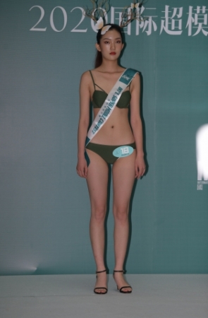 2020成都超模半决赛：16.18.21号选手