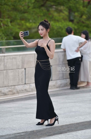 超气质，貌美如花长裙大美女