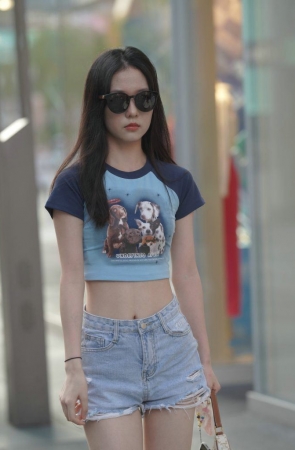 青春活力小蛮腰 [138P1V-1.55GB]