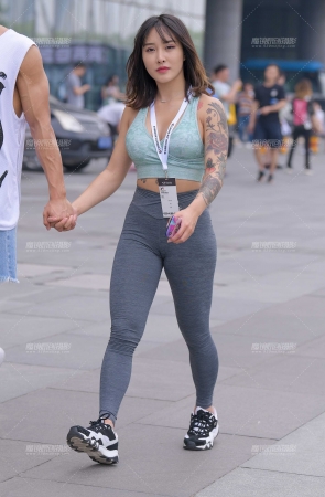 美女身材真好