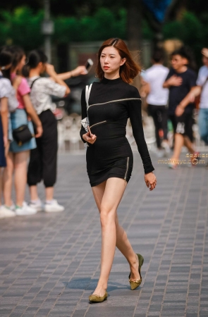 走路很好看的长腿气质女生