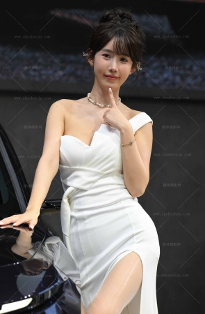 2591-18-86√身穿超薄肉丝的-小哈娜 10P