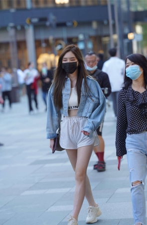 休闲装舒适优雅