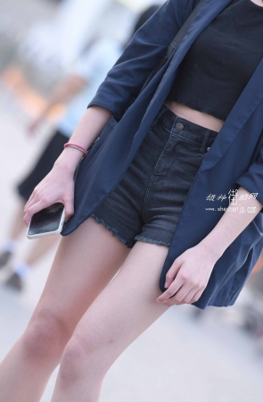 21414-16+50/热裤女孩 4P