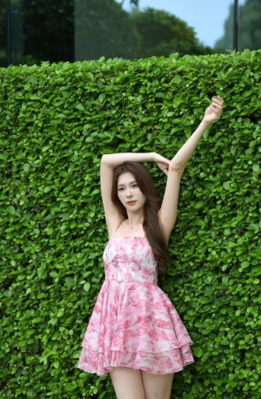 甜美粉色连衣裙 [100P-2.26GB]