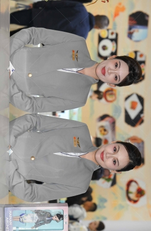 SH25-142-60√开衩旗袍-海航俩空姐