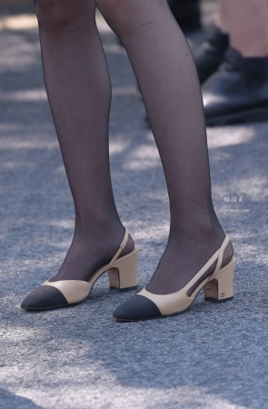 21413-13+68爱穿丝袜的女人 7P