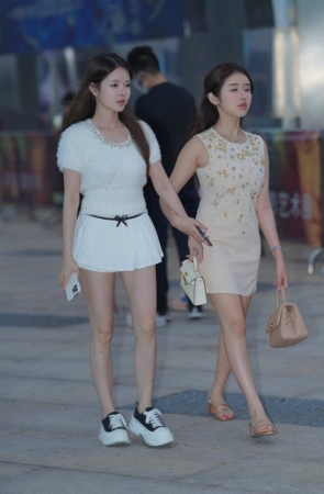 青春动人的美 [71P1V-925MB]