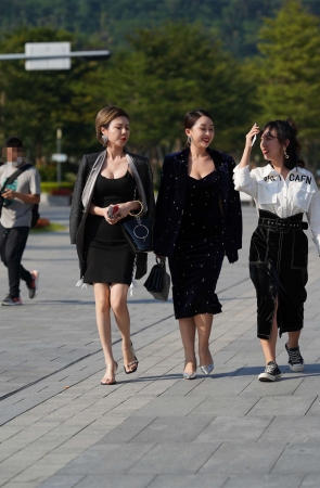 影行者街拍作品 - 霸气短发凉高御姐