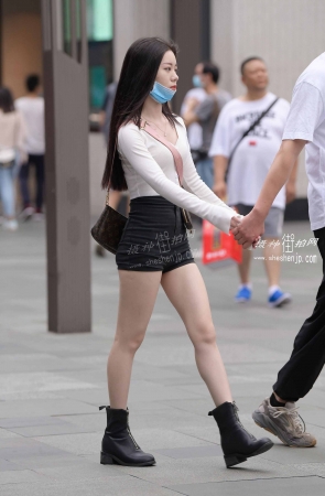 2094-11+40热裤女孩 6P