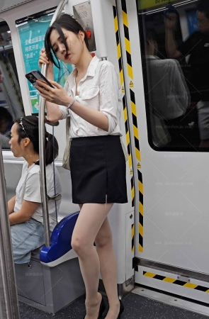 OL肉丝第一集-技术性拍摄地铁偶遇4K视频4min