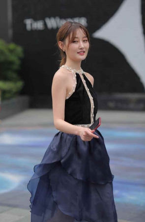 清秀魅力女神 [27P4V-1.18GB]