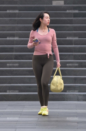 墨绿色健美裤