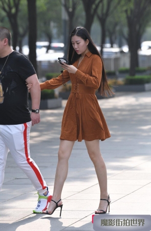 黄裙美女3A2134[148M]