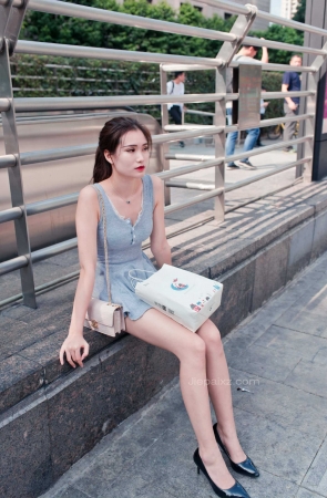 御风街拍&极品美腿肉丝女孩遭遇的故事【套图+视频】