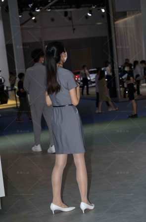 灰色连衣裙R丝小姐姐