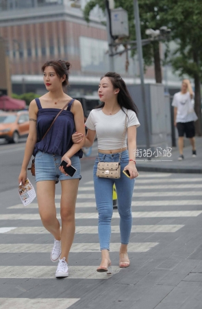 精致小姐姐